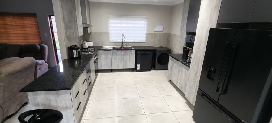 3 Bedroom Property for Sale in Waterkloof East North West